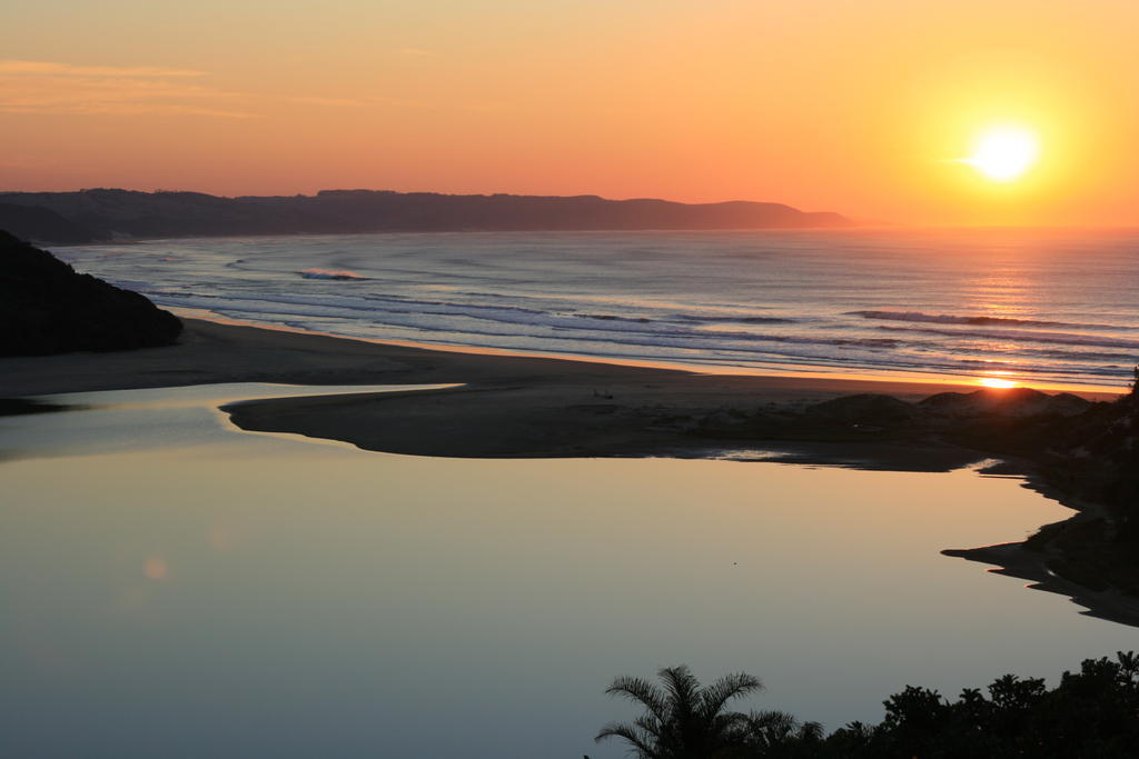 Buccaneers Beach Lodge, Chintsa, South Africa Buitenkant foto